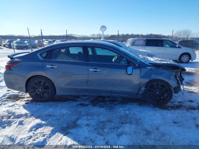 1N4AL3AP2HC219633 Nissan Altima 2.5 Sr