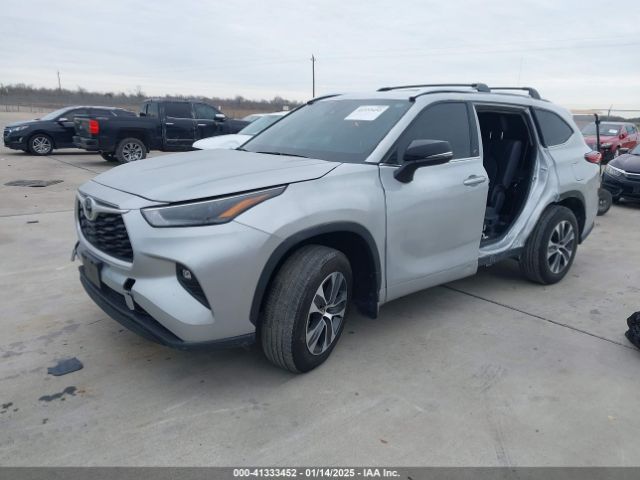 5TDGZRAH8NS140704 Toyota Highlander Xle
