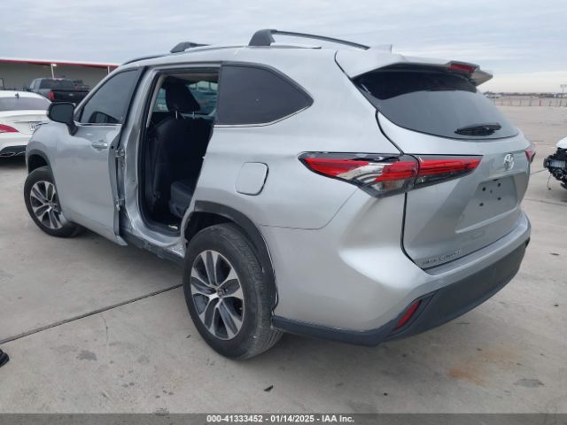 5TDGZRAH8NS140704 Toyota Highlander Xle