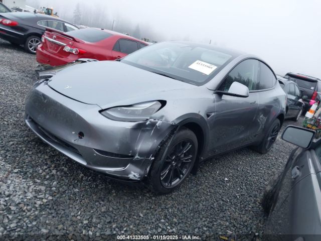 7SAYGDEE3SF268087 Tesla Model Y Long Range Dual Motor All-wheel Drive
