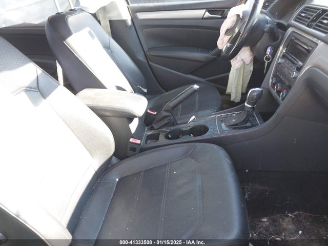 Volkswagen Passat 1.8t Wolfsburg Edition 2014 1VWAT7A37EC101438 Image 5