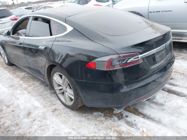 2015 TESLA MODEL S 5YJSA1E25FF107819 Photo 2