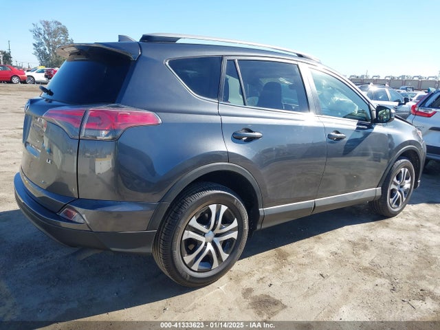 JTMZFREV7JJ727520 Toyota RAV4 LE