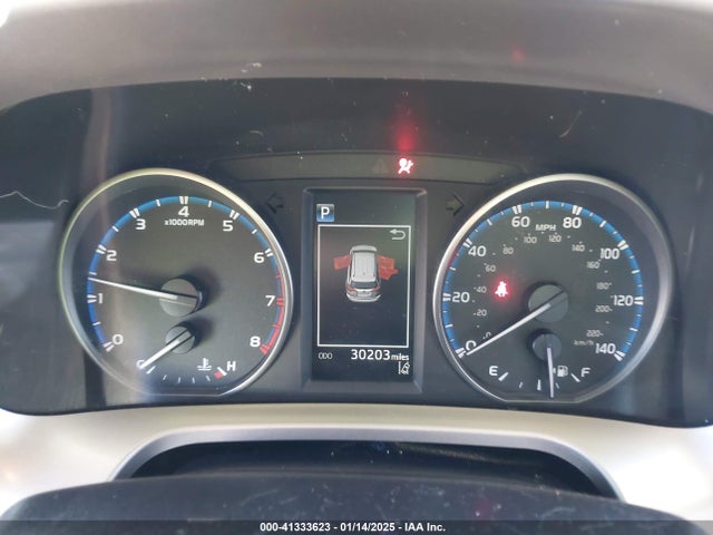JTMZFREV7JJ727520 Toyota RAV4 LE