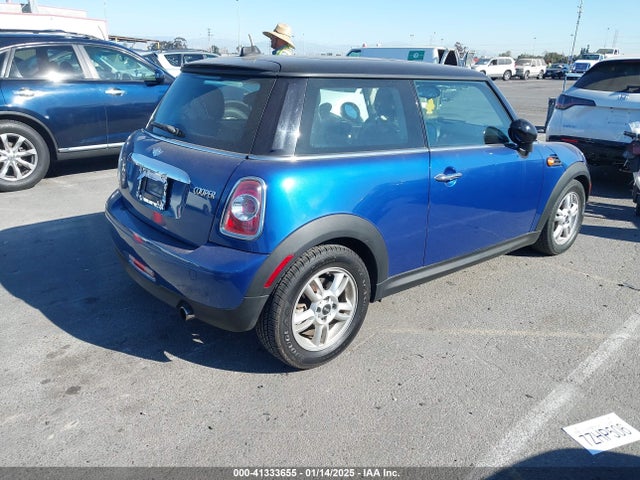 2012 MINI COOPER WMWSU3C57CT543951 Photo 3