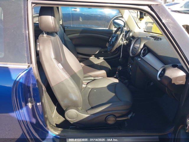 2012 MINI COOPER WMWSU3C57CT543951 Photo 4