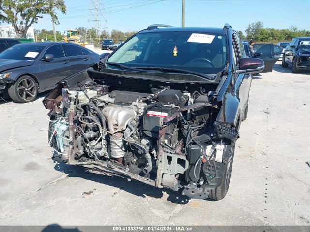 2T3RFREV2JW840776 Toyota Rav4 Adventure/xle