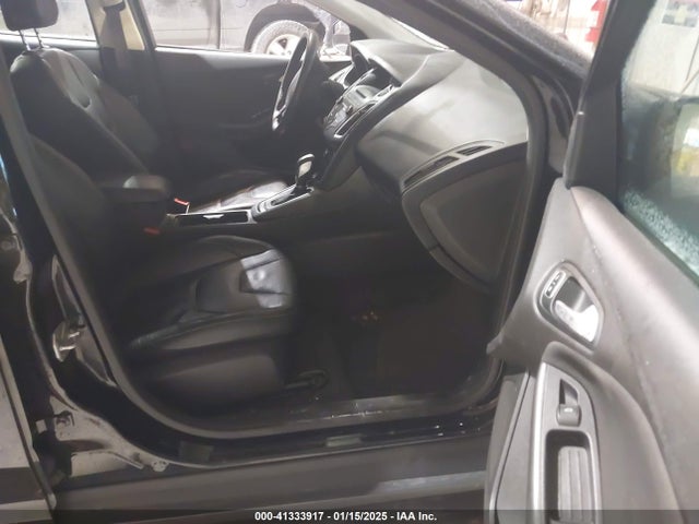 Ford FOCUS SE 2016 1FADP3K29GL311924 Image 5