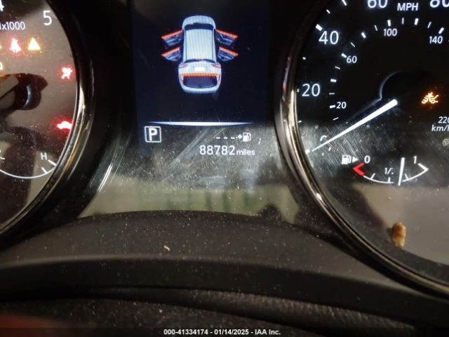 JN1BJ1CR3JW258990 Nissan Rogue Sport S