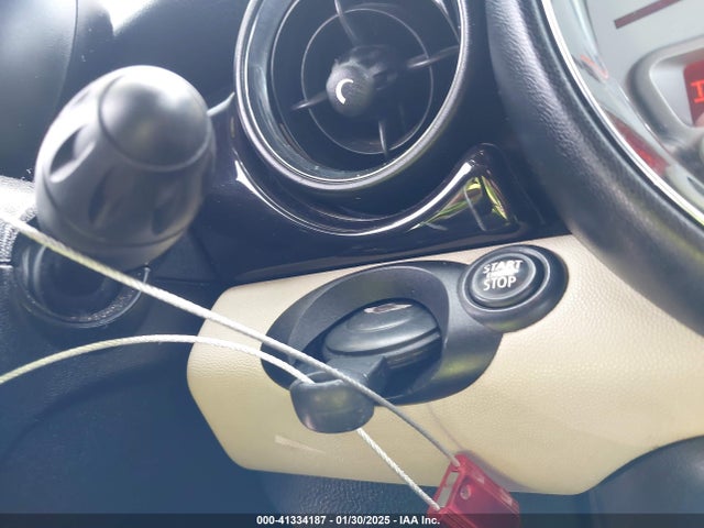 2010 MINI COOPER WMWMR3C54ATU96952 Photo 10