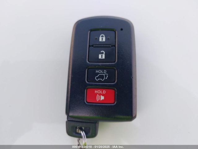 JTMRFREV7JJ236655 Toyota Rav4 Adventure/xle
