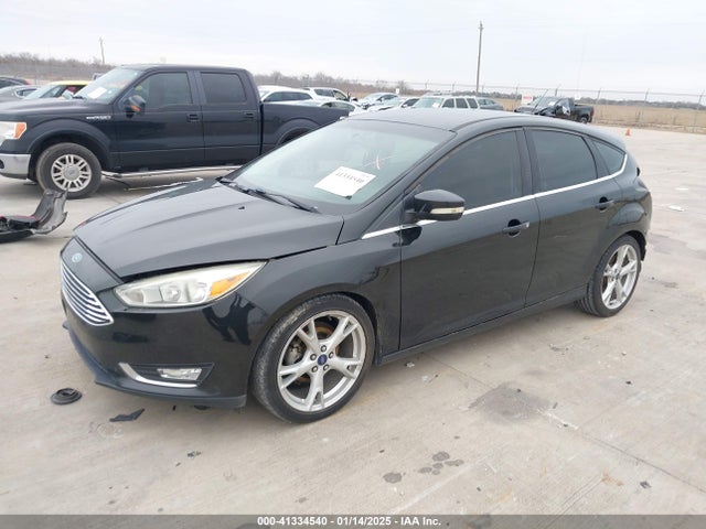 Ford Focus Titanium 2015 1FADP3N26FL323538 Image 2