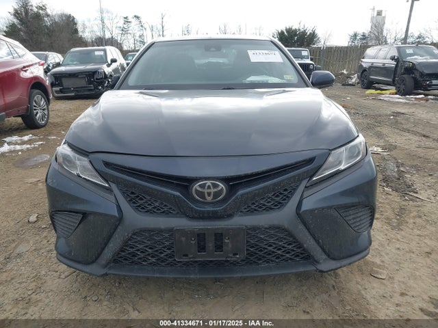 4T1B11HK9JU647388 Toyota CAMRY SE