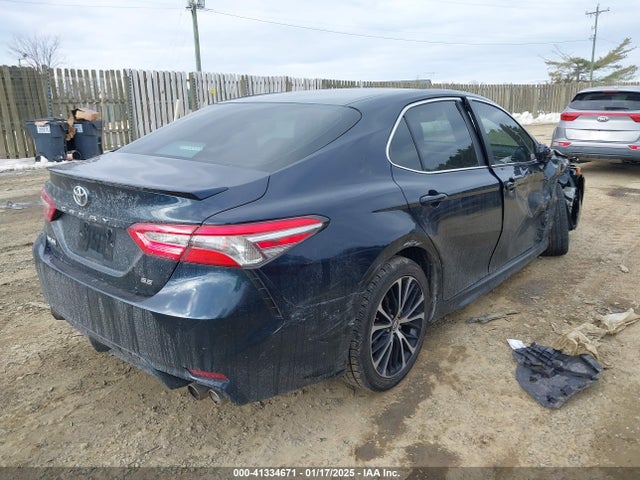 4T1B11HK9JU647388 Toyota CAMRY SE