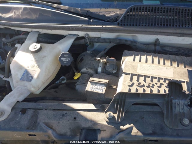 Chevrolet Express 2500 Work Van 2017 1GCWGAFF7H1137885 Image 10