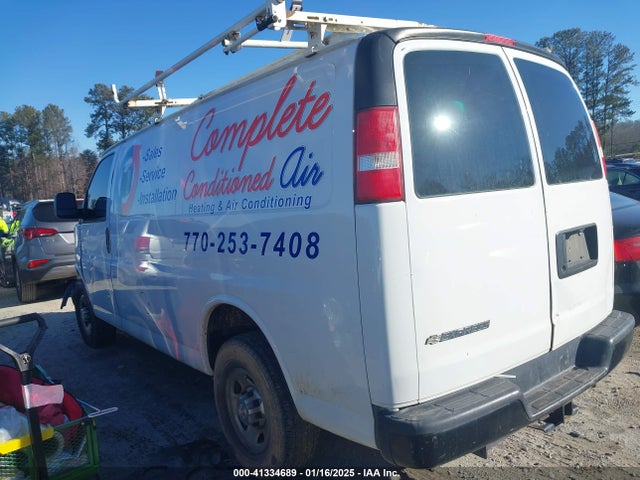 Chevrolet Express 2500 Work Van 2017 1GCWGAFF7H1137885 Image 3