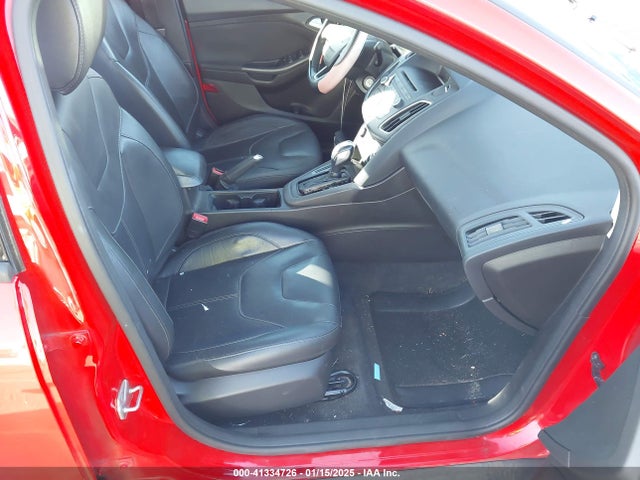 Ford Focus 2016 1FADP3F26GL310756 Image 17