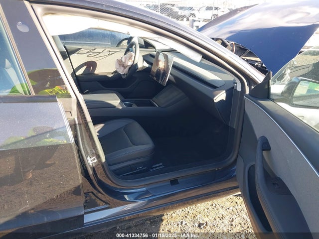 2025 TESLA MODEL 3 5YJ3E1EA2SF878958 Photo 4
