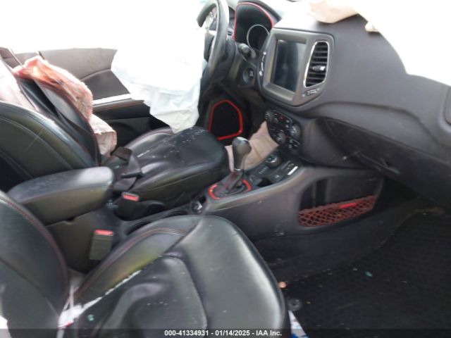 3C4NJDDB2JT343063 Jeep Compass Trailhawk 4x4