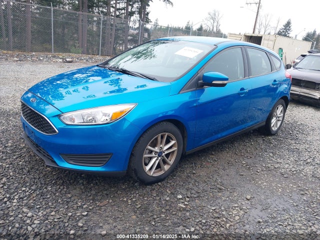 Ford FOCUS SE 2017 1FADP3K23HL220004 Image 2