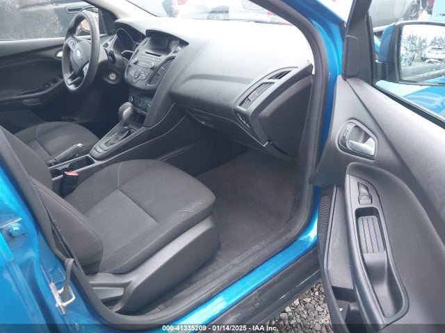 Ford FOCUS SE 2017 1FADP3K23HL220004 Image 5