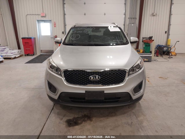 5XYPGDA56HG221037 KIA Sorento 3.3l Lx