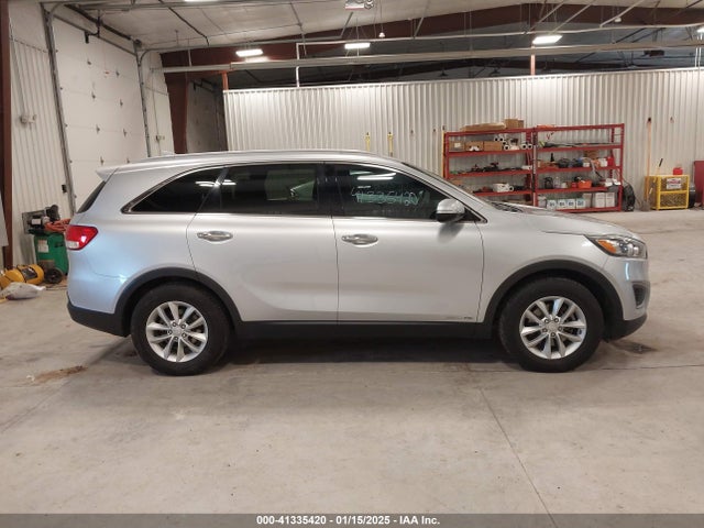 5XYPGDA56HG221037 KIA Sorento 3.3l Lx