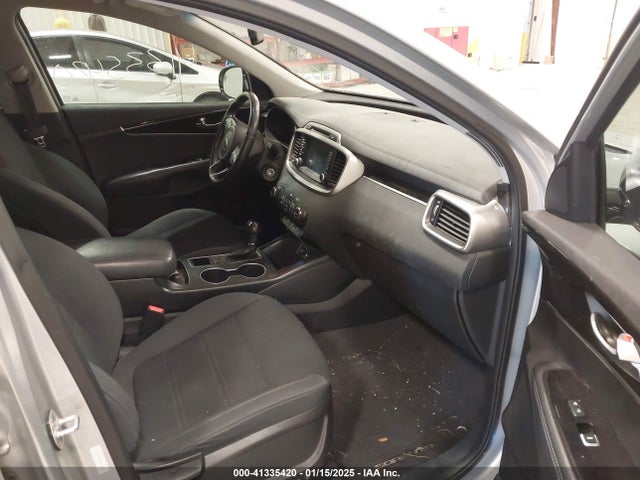 5XYPGDA56HG221037 KIA Sorento 3.3l Lx