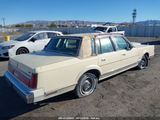 1985 LINCOLN TOWN CAR 1LNBP96F0FY770483 Photo 3