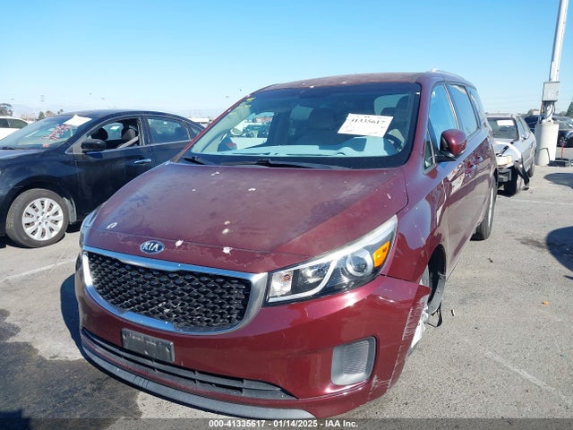 KIA SEDONA LX 2016 KNDMB5C15G6177065 Image 2