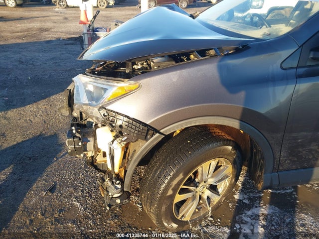 Toyota Rav4 Xle 2017 JTMWFREV3HJ117756 Image 17