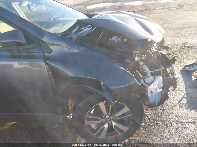Toyota Rav4 Xle 2017 JTMWFREV3HJ117756 Image 18
