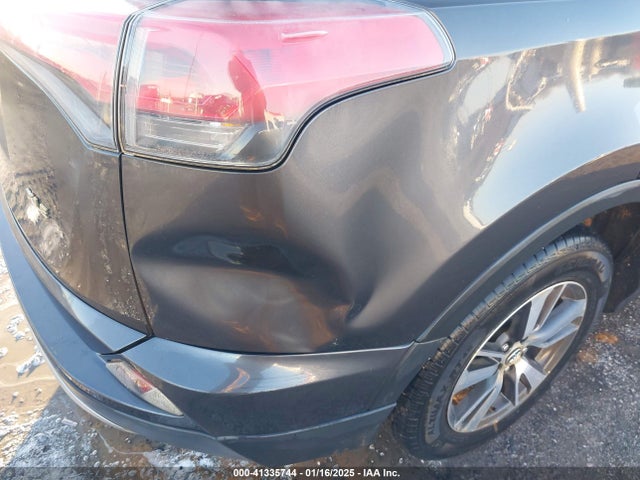 Toyota Rav4 Xle 2017 JTMWFREV3HJ117756 Image 19