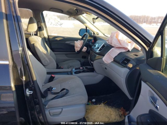 5FNYF6H10KB068210 Honda PILOT LX