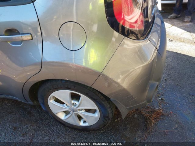 KNDJN2A20G7296298 KIA Soul