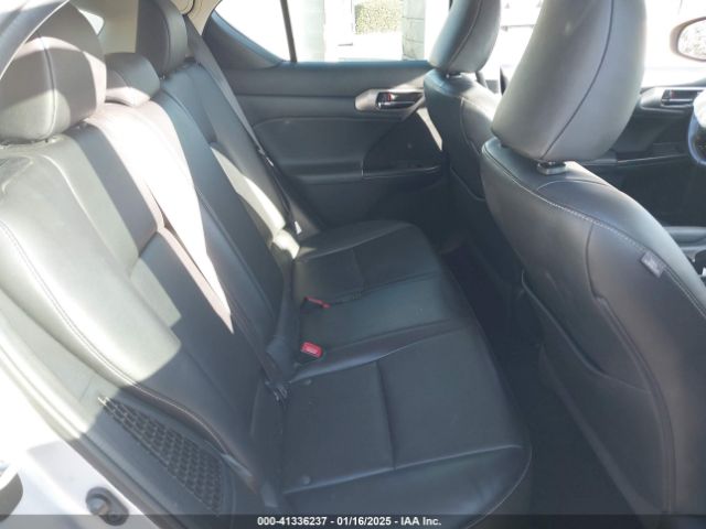 JTHKD5BH7F2214010 Lexus CT 200H