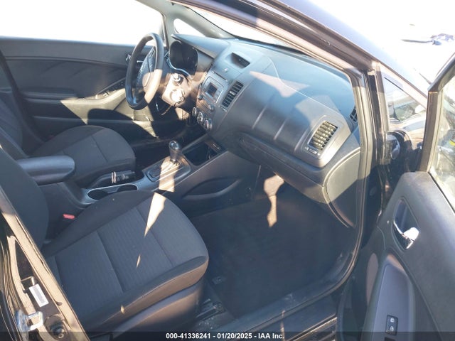 KNAFX4A65F5370563 KIA Forte