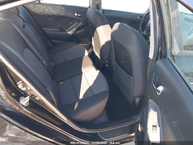 KNAFX4A65F5370563 KIA Forte