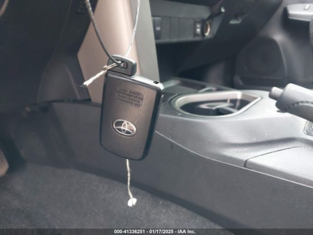 2T3WFREVXJW444131 Toyota Rav4 Adventure/xle