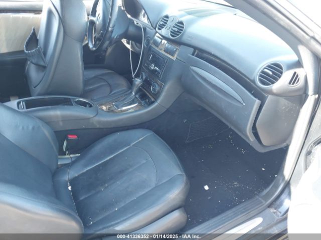 2009 MERCEDES-BENZ CLK 550 WDBTJ72H39F263727 Photo 4