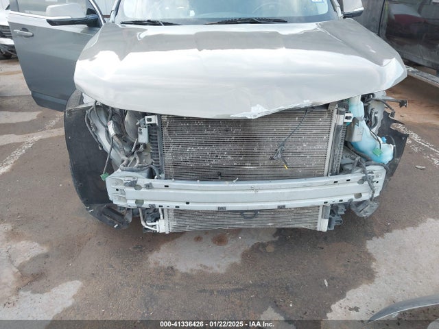 1GNERGKW9JJ173766 Chevrolet Traverse 1lt