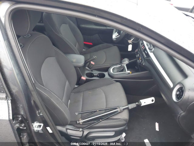 3KPF24AD7RE836695 KIA Forte Lxs