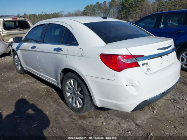 2013 CHRYSLER 200 1C3CCBCG0DN556525 Photo 2