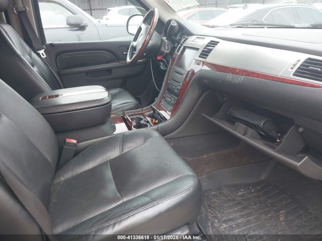 2010 CADILLAC ESCALADE 1GYUCCEF0AR259408 Photo 4