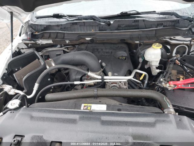 1C6RR7NT3JS117772 RAM 1500 Laramie  4x4 5'7 Box