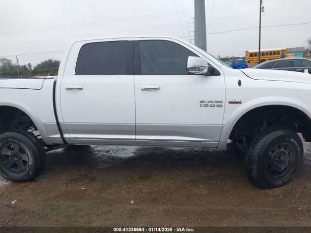 1C6RR7NT3JS117772 RAM 1500 Laramie  4x4 5'7 Box