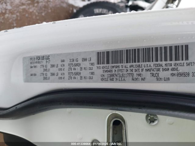 1C6RR7NT3JS117772 RAM 1500 Laramie  4x4 5'7 Box