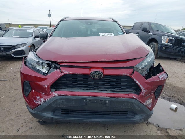 Toyota RAV4 LE 2019 2T3H1RFVXKW049115 Image 12