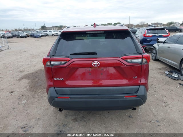 Toyota RAV4 LE 2019 2T3H1RFVXKW049115 Image 16