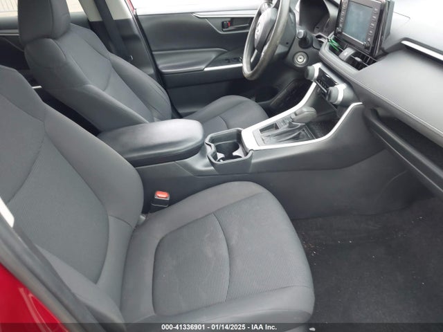Toyota RAV4 LE 2019 2T3H1RFVXKW049115 Image 5